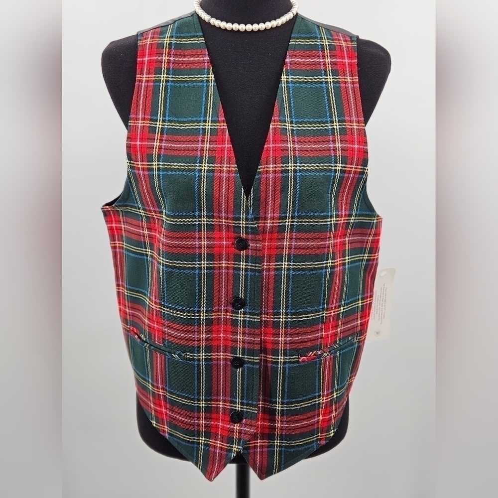 NWT Karen Scott sz MED Red Tartan Plaid Ladies Button Vest Top Vintage
